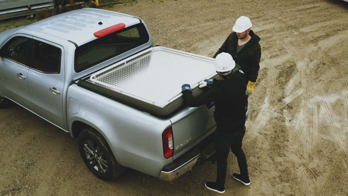 MT Hard Lid - Toyota Hilux (A deck) 2015+ - Mountain Top Group